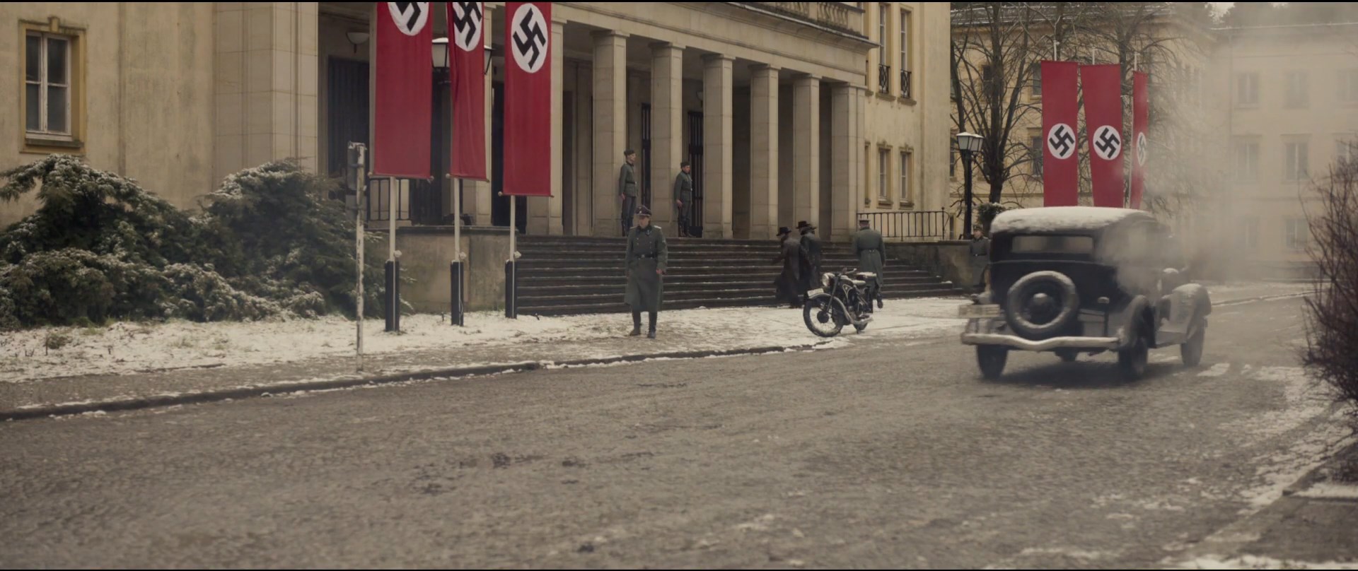 alone in Berlin