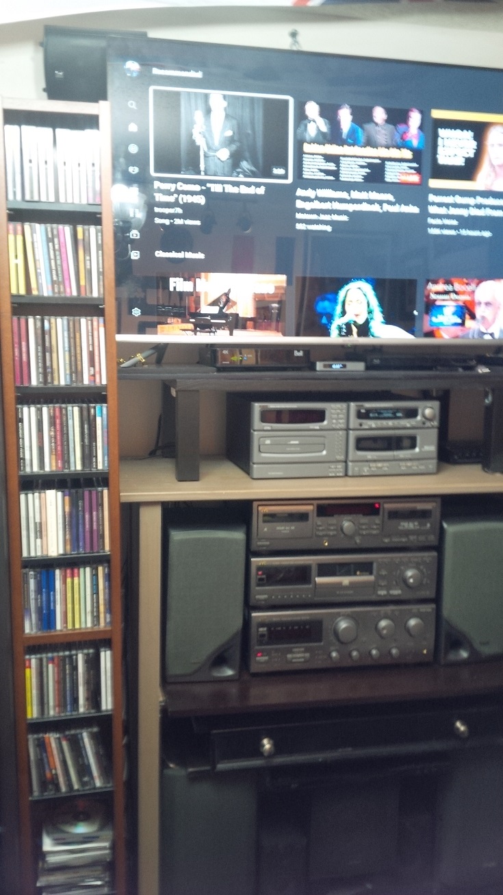 youtbe 4k tv display from room